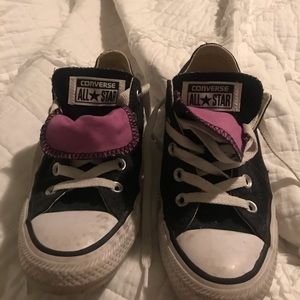 Black chuck taylor’s converse sneakers